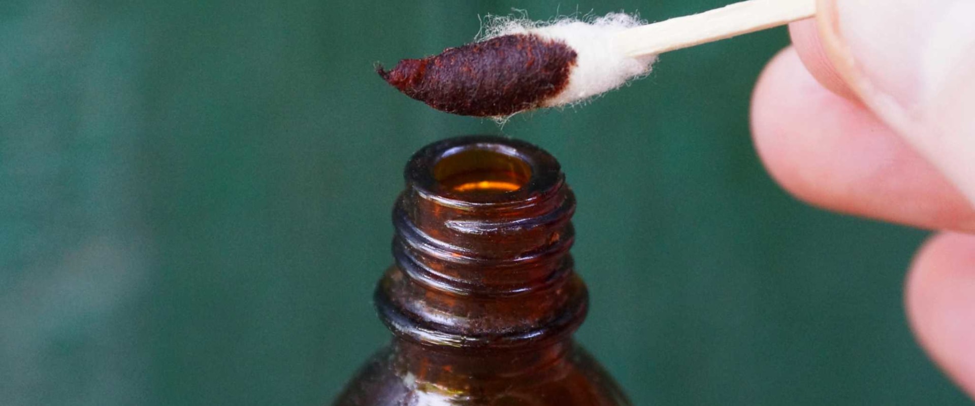 The Comprehensive Guide to the Pros and Cons of Incorporating Iodine into Your Daily Routine
